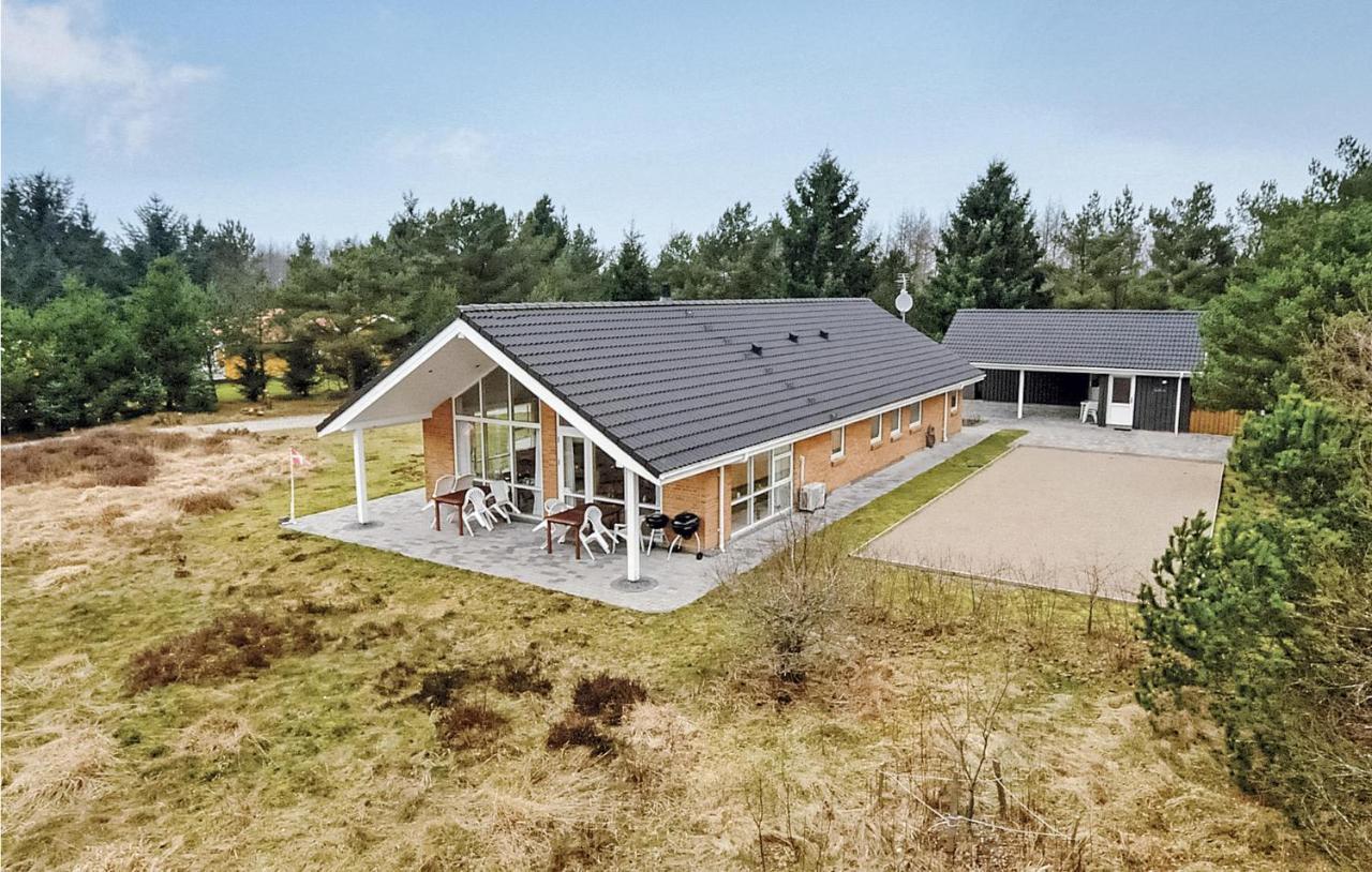 7 Bedroom Stunning Home In Herning Kolkaer Exterior photo