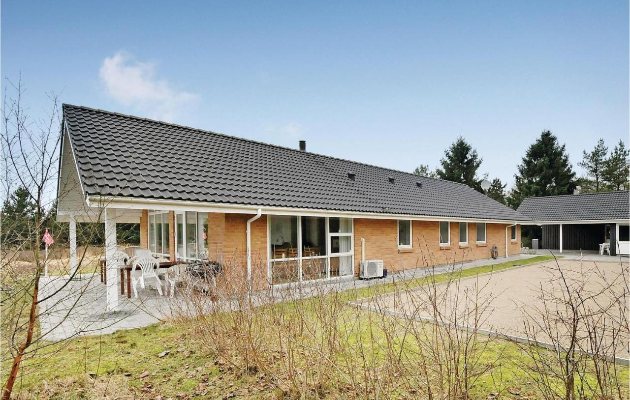 7 Bedroom Stunning Home In Herning Kolkaer Exterior photo