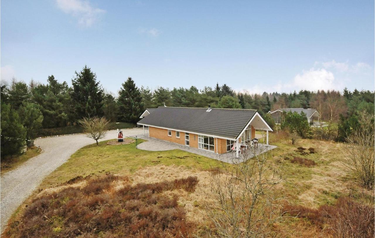 7 Bedroom Stunning Home In Herning Kolkaer Exterior photo