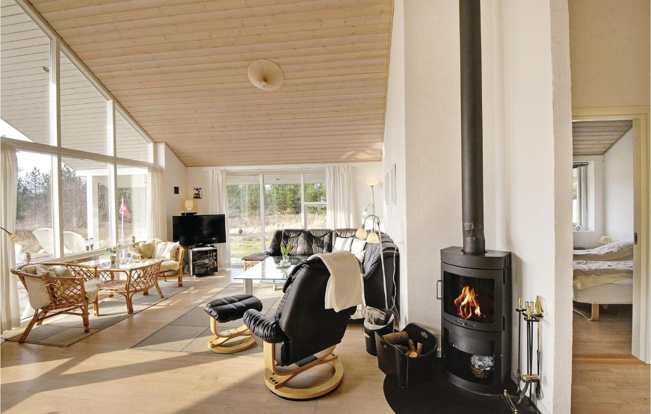 7 Bedroom Stunning Home In Herning Kolkaer Exterior photo